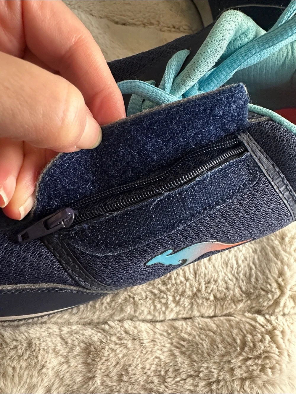 Iconic 80s Favorite Navy and Coral KangaROOS Sneaker with Zipper Side Pouches, 9